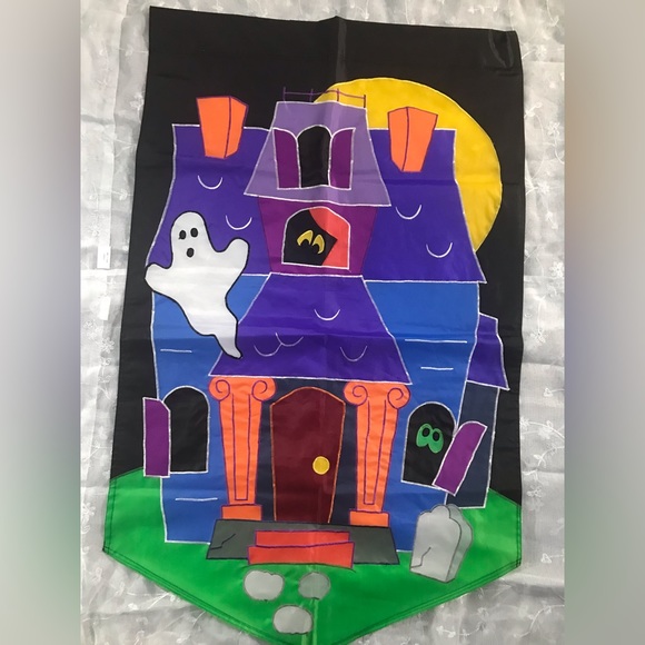 Halloween flag
decorative  in very good condition - Picture 3 of 9